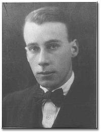 Portrait of Gyrth Russell: courtesy of the Archives of Ontario <br> photographer M.O. [Melvin Ormond] Hammond.